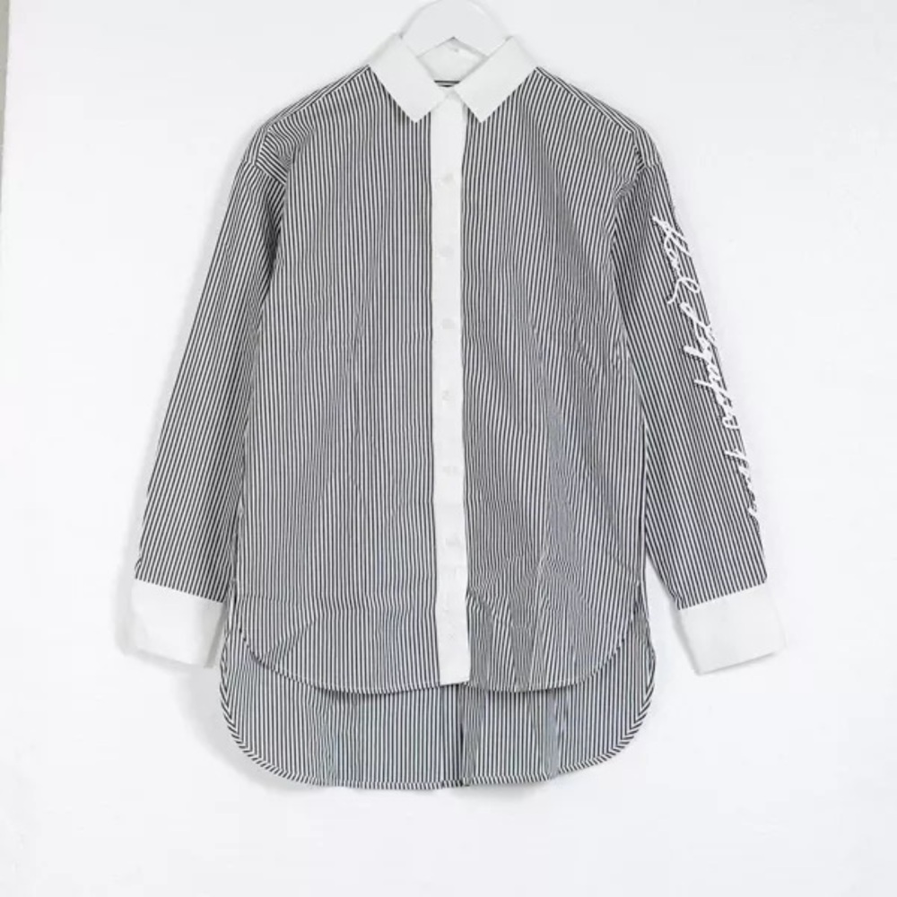 Karl Lagerfeld Paris Limited
EditionStriped Button Down Shirt
Signature Sleeve L